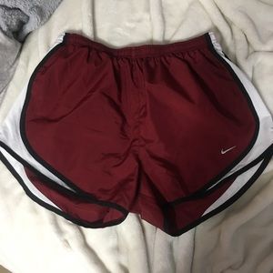 Nike tempo shorts burgundy size Large